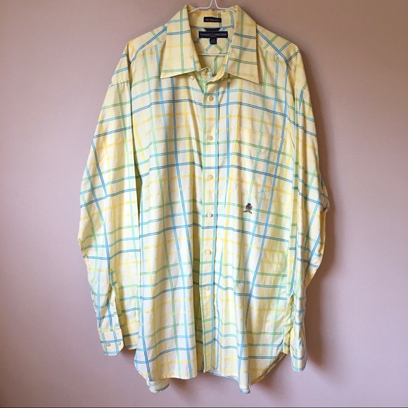 ✨ Tommy Hilfiger Shirt ✨ - Picture 3 of 9